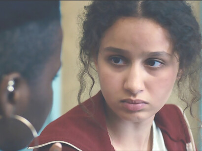 Set against the backdrop of poverty in the Parisian suburbs, the actresses deliver powerful performances that vividly portray the struggles faced by the daughters of Arab immigrants, torn between the allure of easy money and the pursuit of a better life