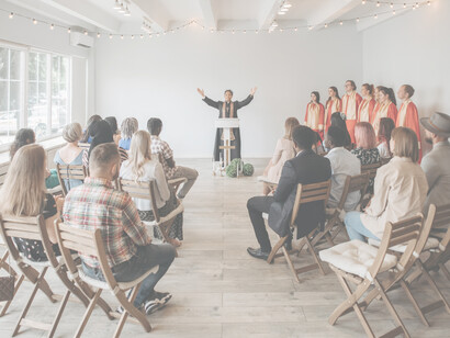 Minoranze religiose. All’estremo opposto troviamo le innumerevoli minoranze religiose oppure le più piccole sfaccettature, ovvero scismi, delle religioni più comuni.  Alcune di queste in realtà non sempre sono riconosciute e per questo vengono indicate come gruppi fondamentalisti o sette religiose