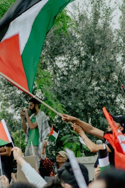 « Une paix durable sera celle dans laquelle les Palestiniens et les Israéliens pourront prospérer, leurs droits fondamentaux protégés, leur sécurité garantie et leur dignité respectée. »
