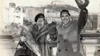 Mario Del Monaco e la signora Rina sul Ponte di Giulio Cesare