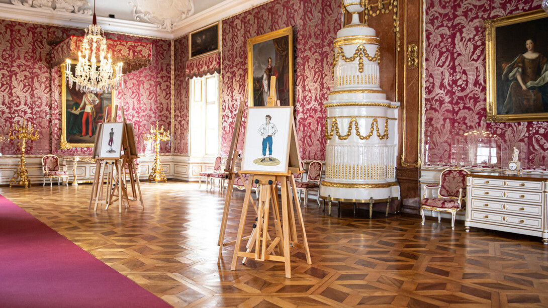 Stephan Balkenhol, Là ci darem la mano…exhibition view. Courtesy of DomQuartier Museum