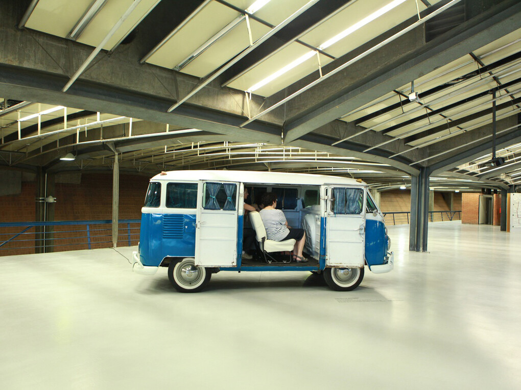 Virginia de Medeiros, fala dos confins, 2010, vídeo-instalação, 20'