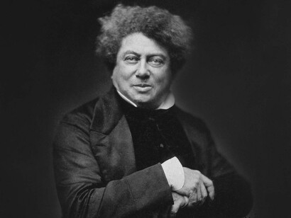 L’ispirazione a Dumas per il suo capolavoro venne dalla lettura delle memorie apocrife di D’Artagnan, apparse nell’anno 1700