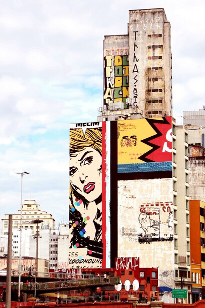 Graffiti em um prédio na Sé, em São Paulo, Brasil