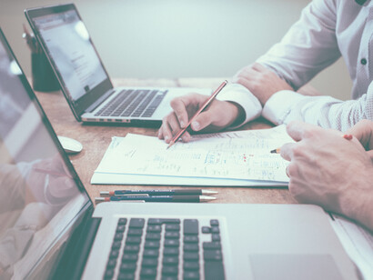 Mientras más facilidad tenemos para informarnos, menos lo hacemos