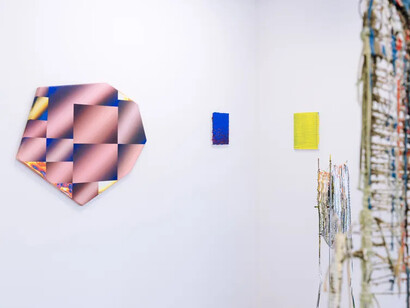 Various artists, Skin, exhibition view. Courtesy of Galerie Bart