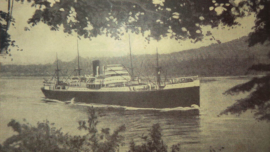 Postal del Winnipeg. El viaje del Winnipeg en 1939, impulsado por Pablo Neruda, encarnó un gesto histórico de solidaridad que transformó el exilio republicano español en memoria viva y legado cultural