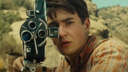 The Fabelmans è un omaggio che Spielberg fa al mezzo creativo cinematografico con i primi approcci  agli esperimenti con la macchina da presa