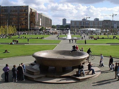 Lustgarten, vista dalle scale dell'Altes Museum, Berlino, Germania