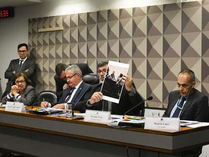 La ingeniería social ha sido tan exitosa que en estos tiempos hay temas que es difícil tratar, hay polarización, racionalización y desconfianza. CPMI - Noticias Falsas - Comisión Parlamentaria Mixta de Investigación, Senado federal, Brasilia, Brasil