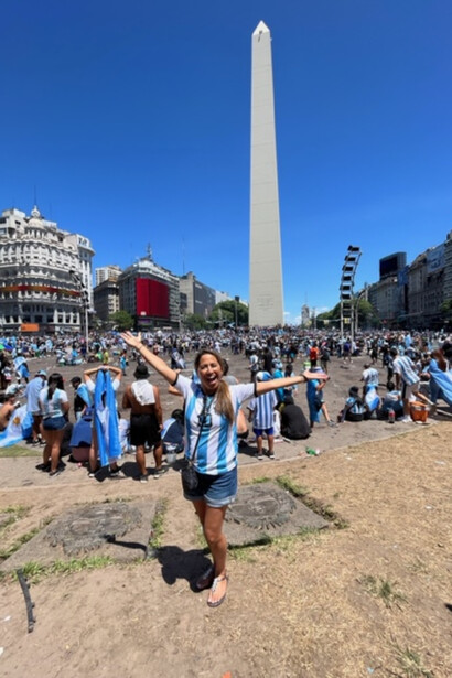 Argentine's fans watching and being excited for the final match of the world cup
