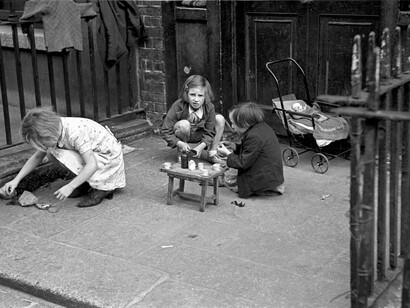 Frank Browne, Children's Tea Party, Dublin, 1940