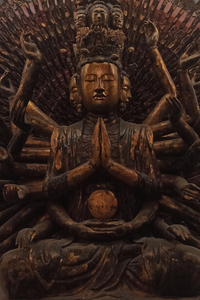 Photo by Daniel Gauss from the Vietnam National Museum of Fine Arts, Hanoi, The Thousand-Armed and Thousand-Eyed Avalokiteshvara, But Thap Pagoda, Bac Ninh province, 1656 