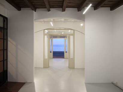 Irene Fenara. Se il cielo fugge. Installation view, courtesy l'artista, Adiacenze, Bologna, 2016