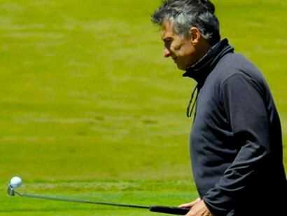 Macri golfeando