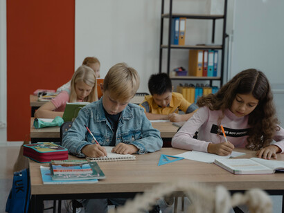 El conocimiento que tiene base en la esencia universal es verdadero, y como tal, pasa a la trascendencia por su utilidad