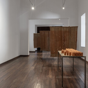 M’barek Bouhchichi, Les mains des poètes, exhibition view. Courtesy of Fondation H