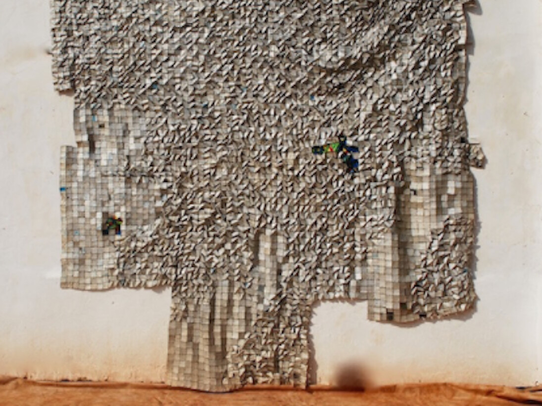 El Anatsui, Exhibition view. Courtesy of Prince Claus Fund