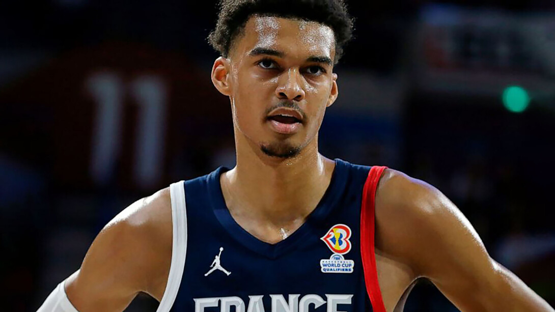 Victor Wembanyama est en tête du championnat français, il a eu 19 ans le 4 janvier 2023 © AP Photo Bob Edme