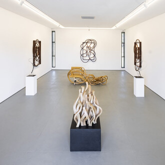 Pablo Reinoso, Oscilaciones, vista de exhibición. Cortesía de Xippas