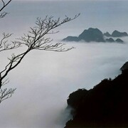 Marc Riboud, Huang Shan, 1983-1989, Dye transfer print, 20 x 24 inches. Courtesy L. Parker Stephenson Photographs, New York