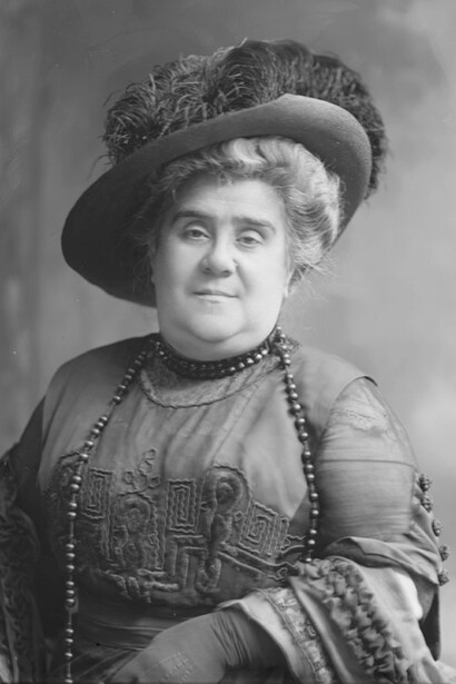 Matilde Serao fotografata da Mario Nunes Vais, 1927 circa