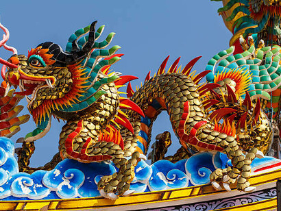 La scelta saggia in questi tempi avversi consiste, secondo l’I Ching, nel non-agire, adattandosi alla situazione e attendendo il suo declino