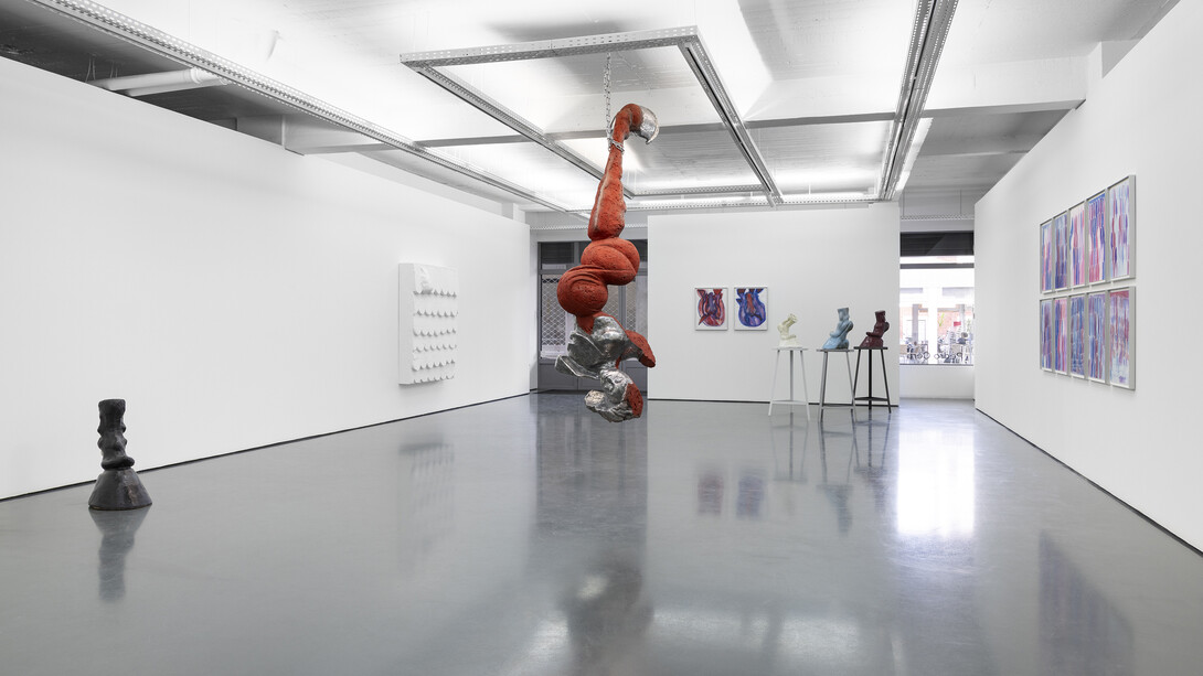 Lena Henke, Inverted roofs, exhibition view. Courtesy of Pedro Cera