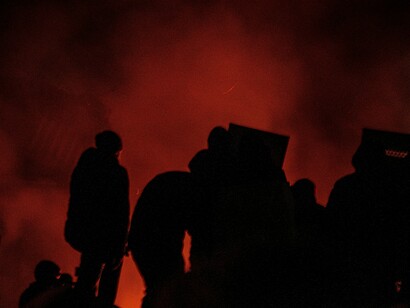Mas o partido no poder como sempre nunca aceita a vontade popular e optou em manipular os resultados eleitoral com o recurso a métodos fraudulentos como o enchimento das urnas com votos fantasmas para se manter no poder a todo custo 

