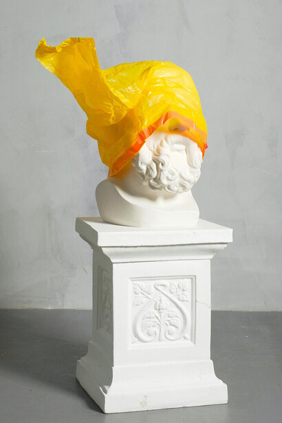 A arte tem o poder de mudar vidas, ajudando a superar depressão e ansiedade, promovendo o autoconhecimento e a reflexão pessoal