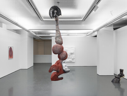 Lena Henke, Inverted roofs, exhibition view. Courtesy of Pedro Cera