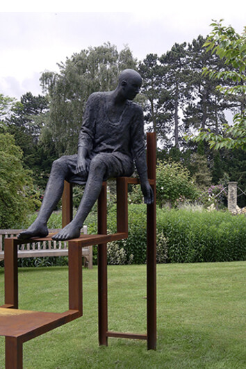 Hanneke Beaumont,  Melancholia. Leicester Botanical gardens