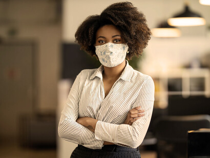 Un resultado positivo de esta pandemia ha sido una sustancial disminución de otras infecciones respiratorias bacterianas que suelen presentarse anualmente, posiblemente debido a las medidas de protección empleadas contra la COVID-19