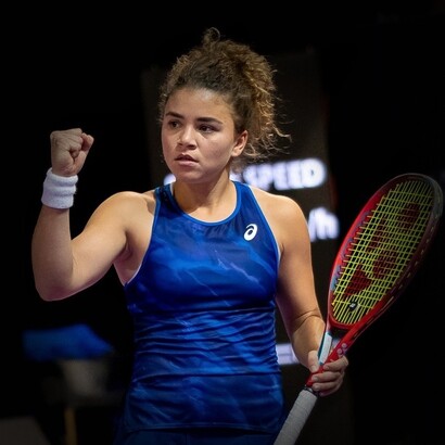 Jasmine Paolini, finalista nel 2024, torna invece a Church Road con l’ambizione di ritrovare il tennis brillante che l’aveva resa una delle grandi protagoniste dell’erba, confermando il proprio legame speciale con il torneo più prestigioso del mondo