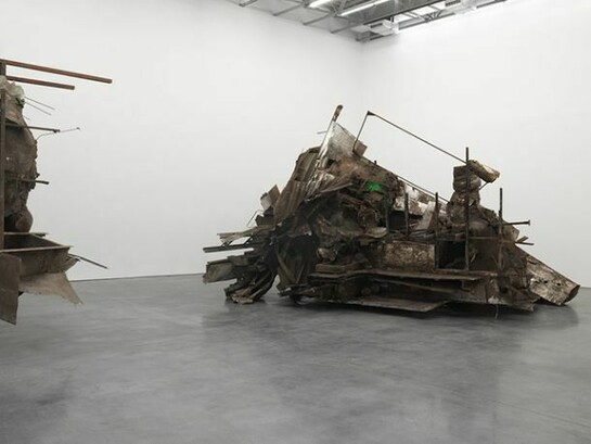 Peter Buggenhout, Caterpillar Logic II, February 28 – April 19, 2014. Installation: Gladstone Gallery, New York. Copyright Peter Buggenhout. Courtesy Gladstone Gallery, New York and Brussels