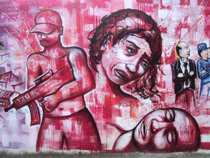 Favela Cidade de Deus, representação do crime num mural pelo artista plástico e educador norte-americano Joel Bergner