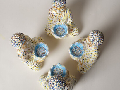Meditate azioni sull'acqua. Tempera acrilica su pietra, 	n.4 statuette 19  x 11 x 14 cm cad., totale 29 x 29 x 19 cm, 2015