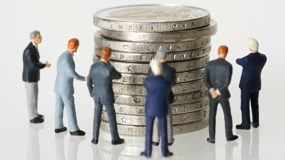Por mais voltas que se deem, o ponto de partida é sempre o mesmo. Por mais que se diga que a educação é importante, no fim, as oportunidades nem sempre são iguais para todos. Sobretudo para as mulheres. Em pleno século XXI, ainda se fala em desigualdade de gênero e salarial entre homens e mulheres
