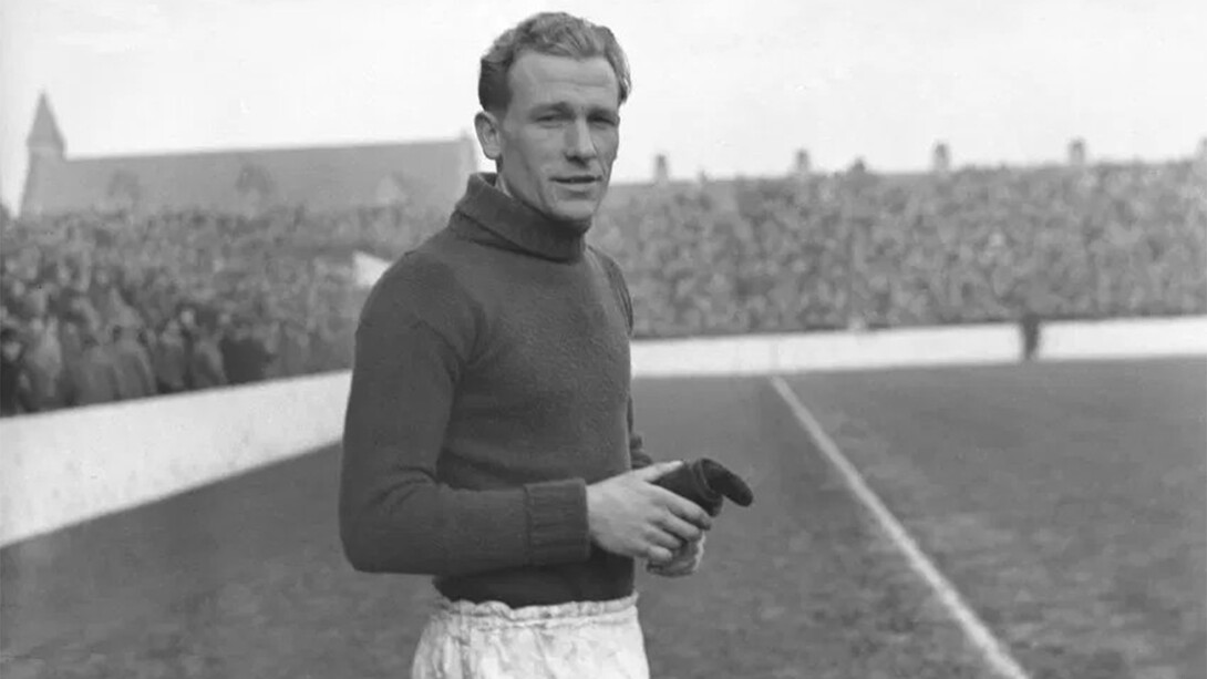 Bert Trautmann nel 1949, portiere e allenatore tedesco (1923-2013)