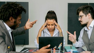 Prestar demasiada atención a los juicios de los demás puede ser muy abrumador