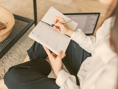 Es obligatorio escribir sin tilde el adverbio 'solo' en contextos donde su empleo no implique riesgo de ambigüedad