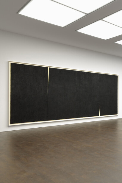 Installation view of Richard Serra’s Ri s exhibi on at Gagosian, Grosvenor Hill, London. April 6 - May 25, 2018. All artworks © Richard Serra/ DACS, London, 2018. Photo by Mike Bruce. Courtesy the ar st and Gagosian