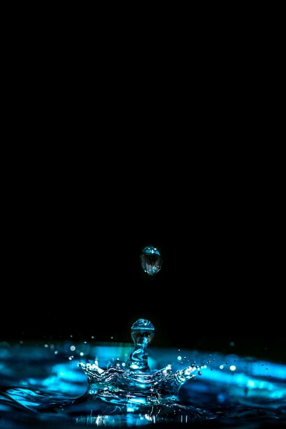 Acqua. L’acqua senza il suo percorso non è un fiume, solo acqua