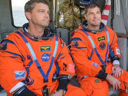 NASA astronaut Victor Glover (Artemis II pilot), left, and CSA (Canadian Space Agency) astronaut Jeremy Hansen (Artemis II mission specialist)