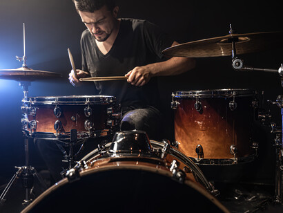 La batería enfrenta hoy el reto de convivir con la distracción constante del celular y las notificaciones