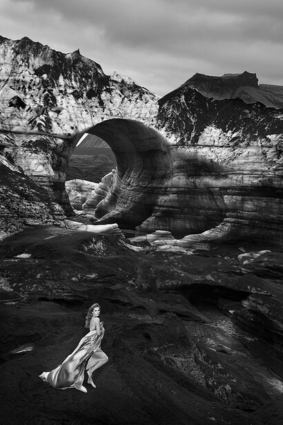 Isabelle Lindbergh, Escapade (Ice cave, Iceland), 2023. Courtesy of Space Gallery St. Barth