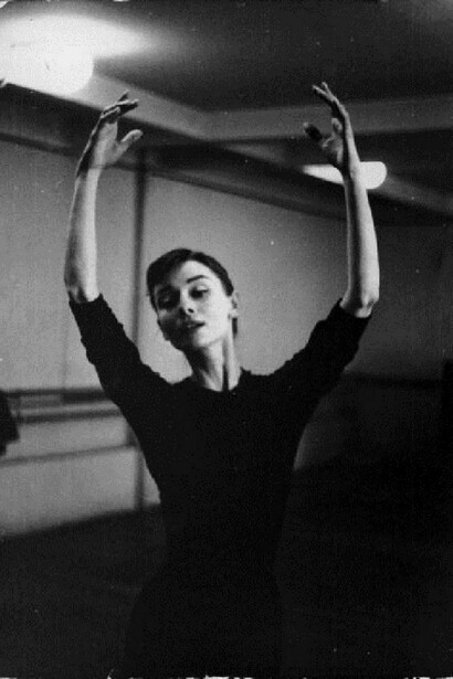 Audrey Hepburn, dancing