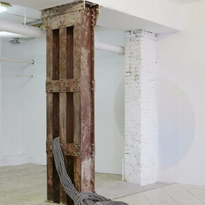 Loin Avec Moi. Courtesy of LMAKgallery