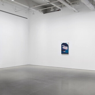 Varios artistas, Una puerta entreabierta, vista de exhibición. Cortesía de la galería kurimanzutto