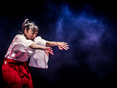 La Cio-Cio-san ribelle di Midori Watanabe, coreografa e interprete di “Butterfly”, musica di Giacomo Puccini © Stefano Falezza